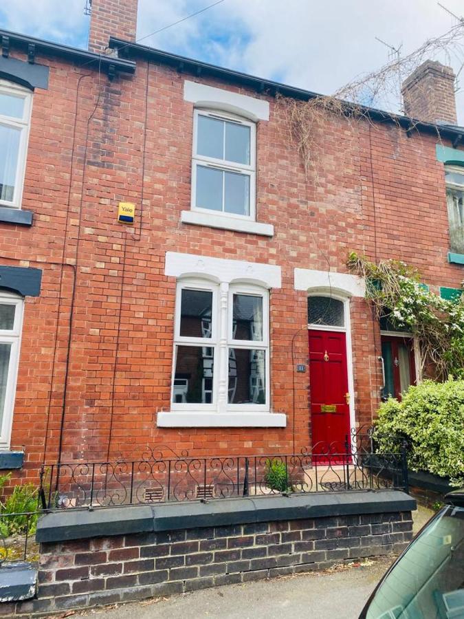 Cosy House With Garden & Parking, Sheffield Exterior photo