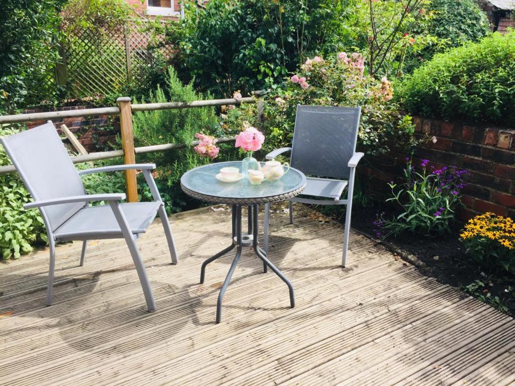 Cosy House With Garden & Parking, Sheffield Exterior photo