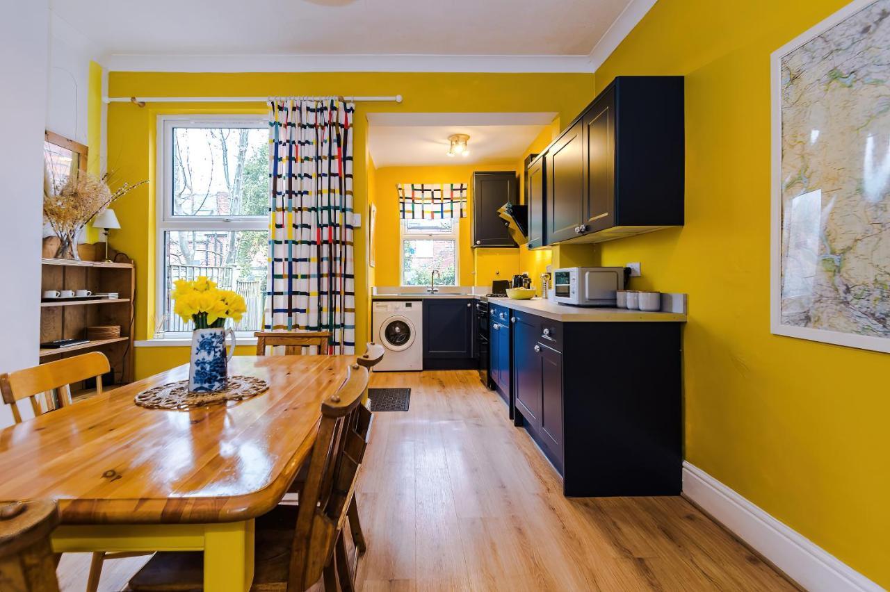 Cosy House With Garden & Parking, Sheffield Exterior photo