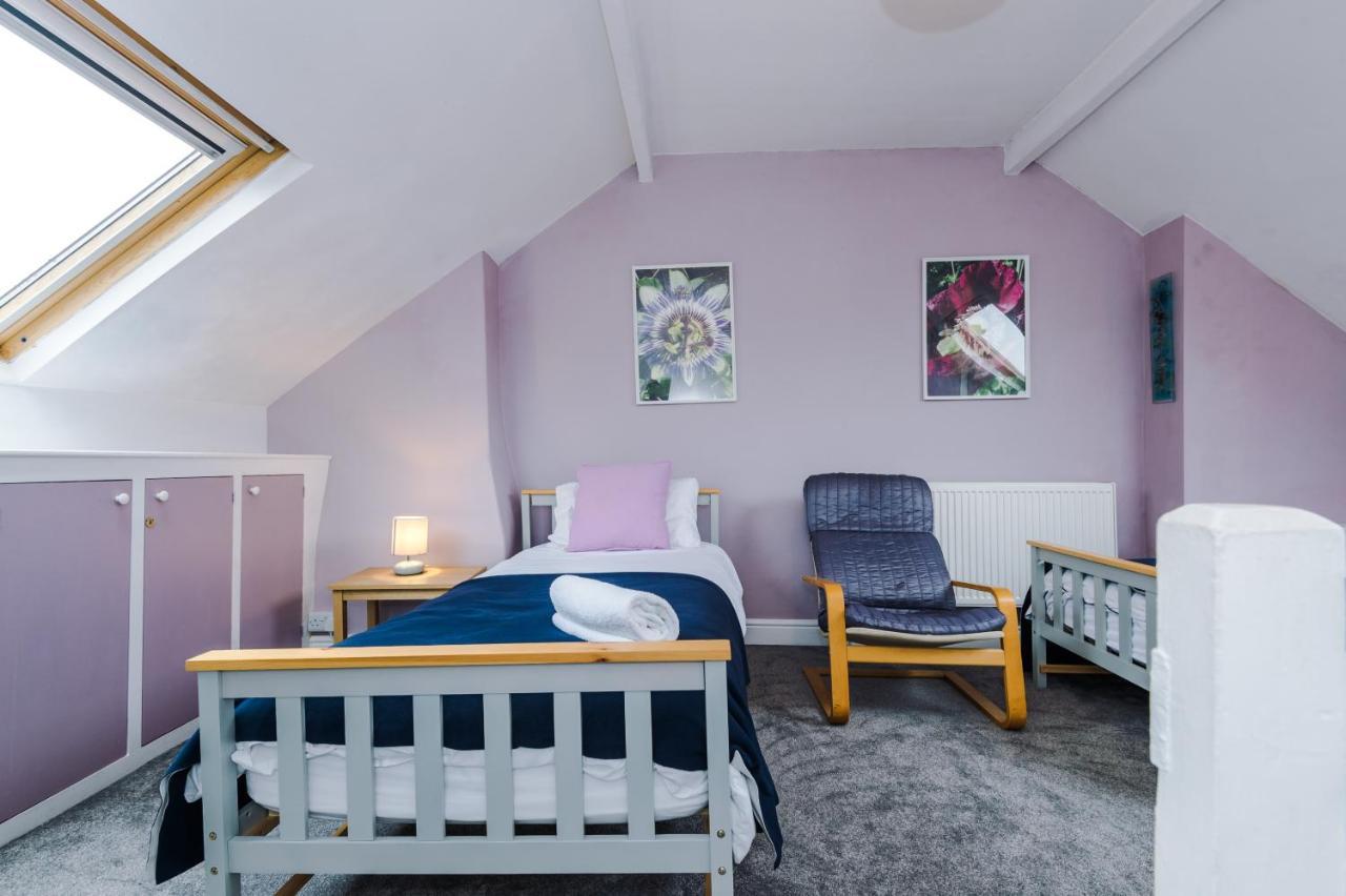 Cosy House With Garden & Parking, Sheffield Exterior photo
